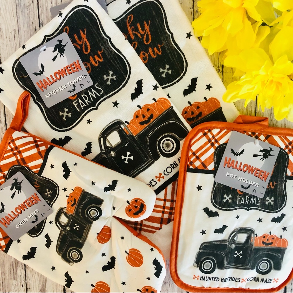 “Spooky Hollow Farms” 4PC Kitchen Essential Set